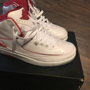 Air Jordan Retro 2